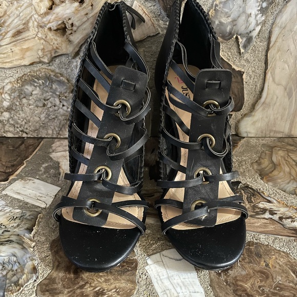🔥1 day sale🔥Size 9 black heel sandals - Picture 2 of 5